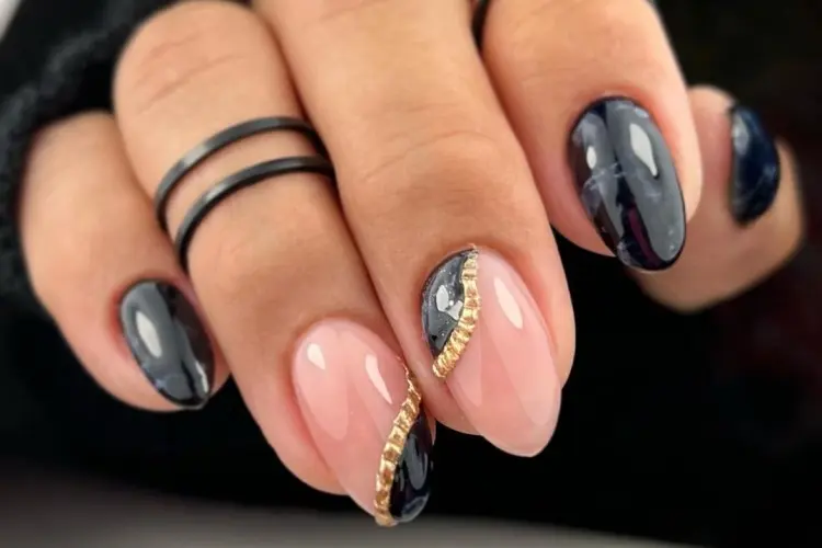 New Year’s Eve Nails 2024 Stylish Black and Gold Manicure