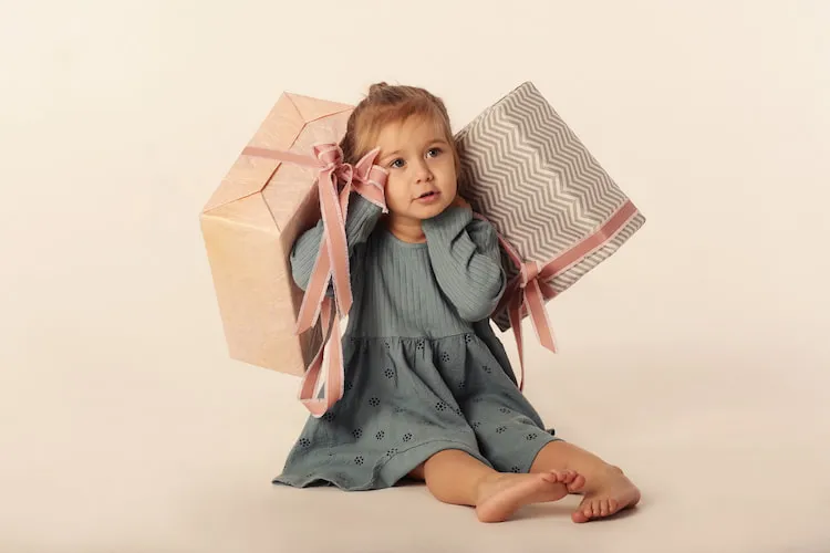 pastel minimalist christmas photoshoot toddler outfit idea 2023