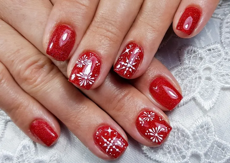 red and white nail art short nails christmas 2023