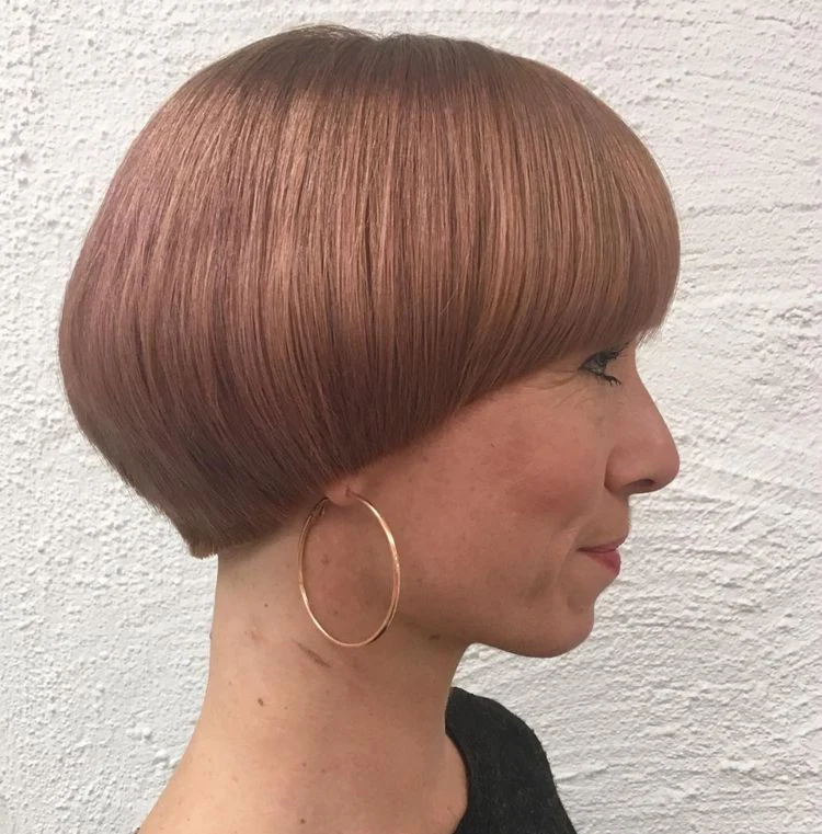 stylish short pageboy cut for women over 50 and 60