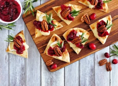 thanksgiving appetizers with gourmet cheese and sauce snacks