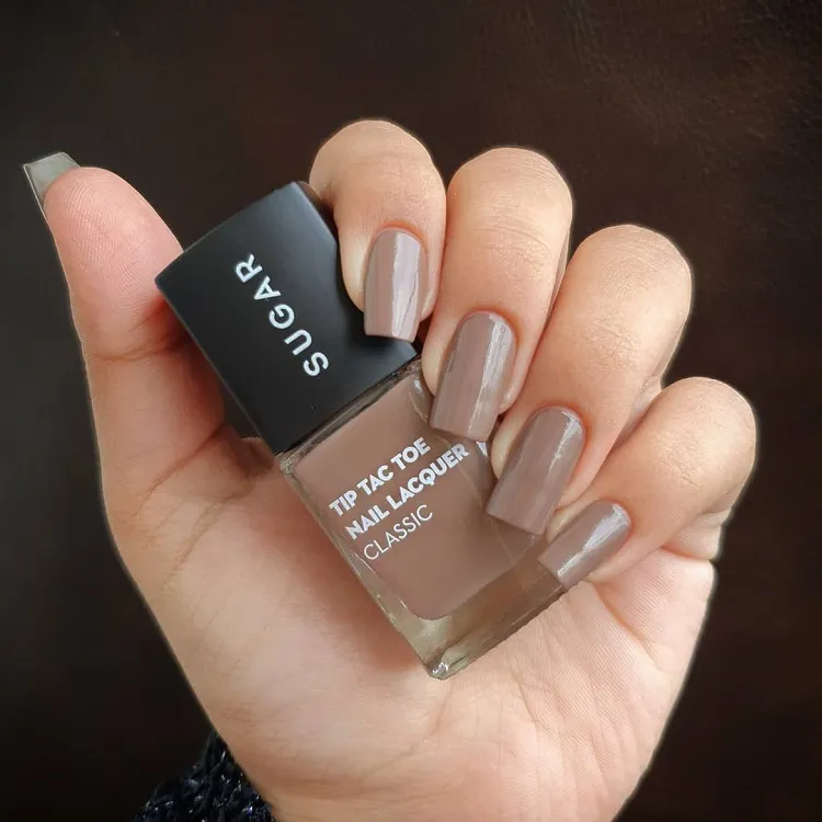 trendy nail polish color gray taupe brown manicure winter 2023 2024