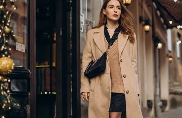 wearing short skirt in the winter styling ideas knitted sweater long trench coat platform combat boots fall winter fashion 2023