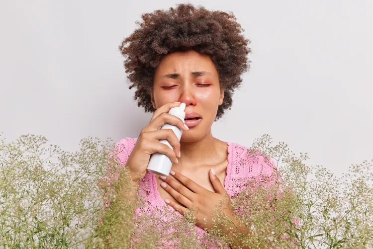 what fall allergies symptoms runny nose itchy eyes sneezing hayfever