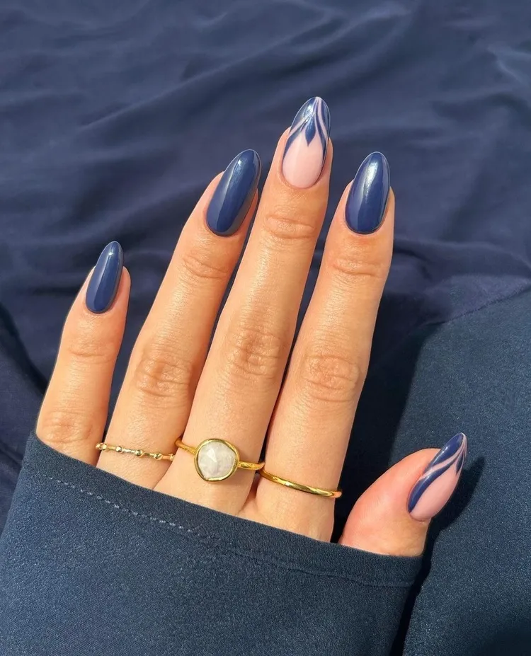 winter manicure trend 2023 blue color almond nails