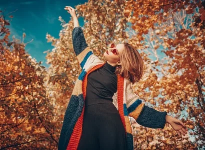 you can wear long cardigans as a raincoat in fall