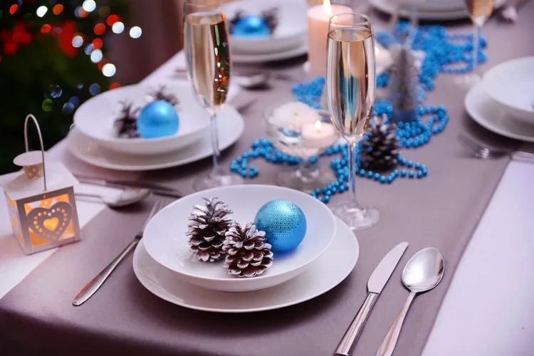 budget friendly christmas table centerpieces