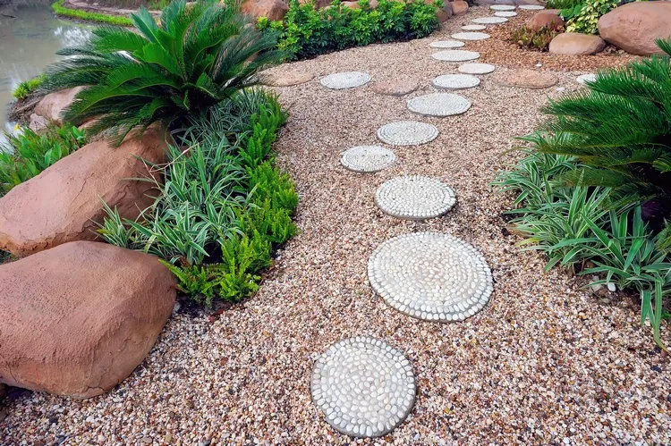 garden path decorating ideas diy concrete stepping stones
