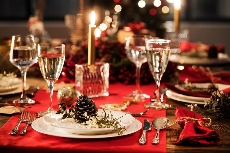 how to decorate for christmas on a budget table setting