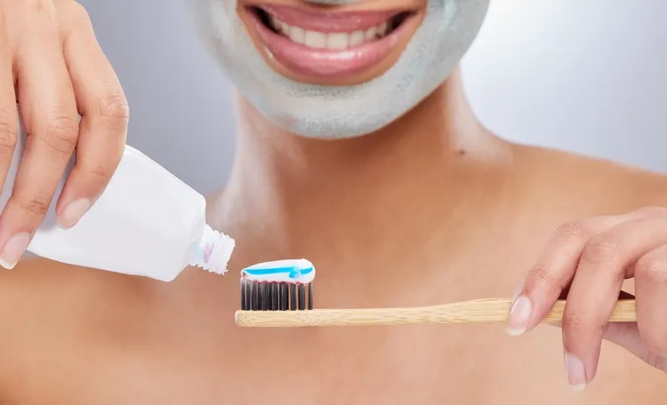 how to remove blackheads with toothpaste