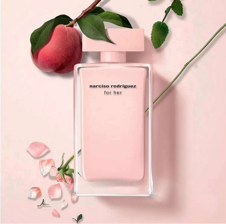 perfume that attracts guys for her by narciso rodriguez