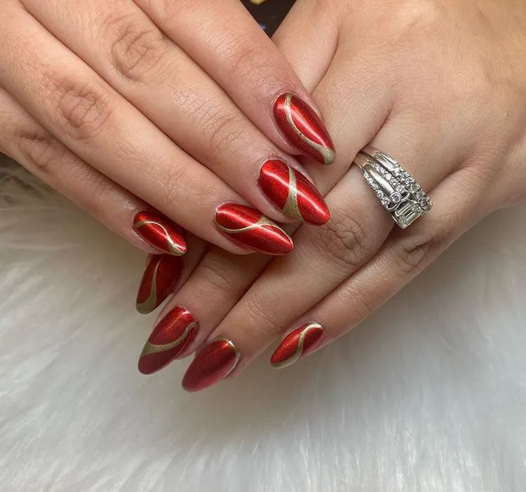 why choose chrome holiday nails