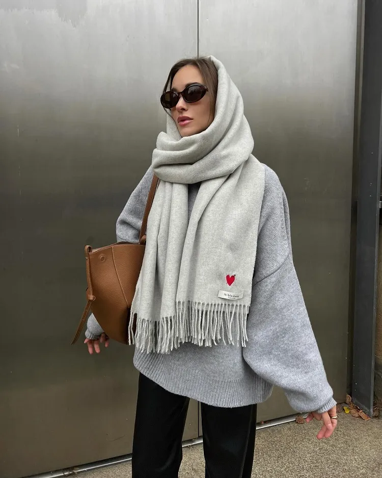 balaclava scarf styling idea long hair winter fashion trends 2023