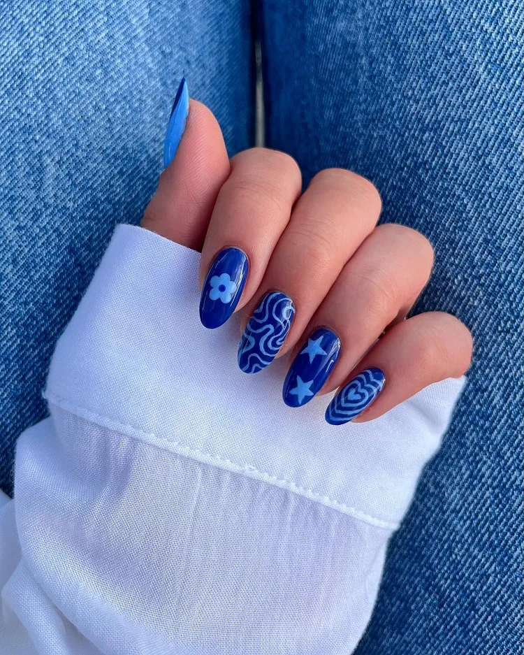 beautiful royal blue nails em.nails.ma