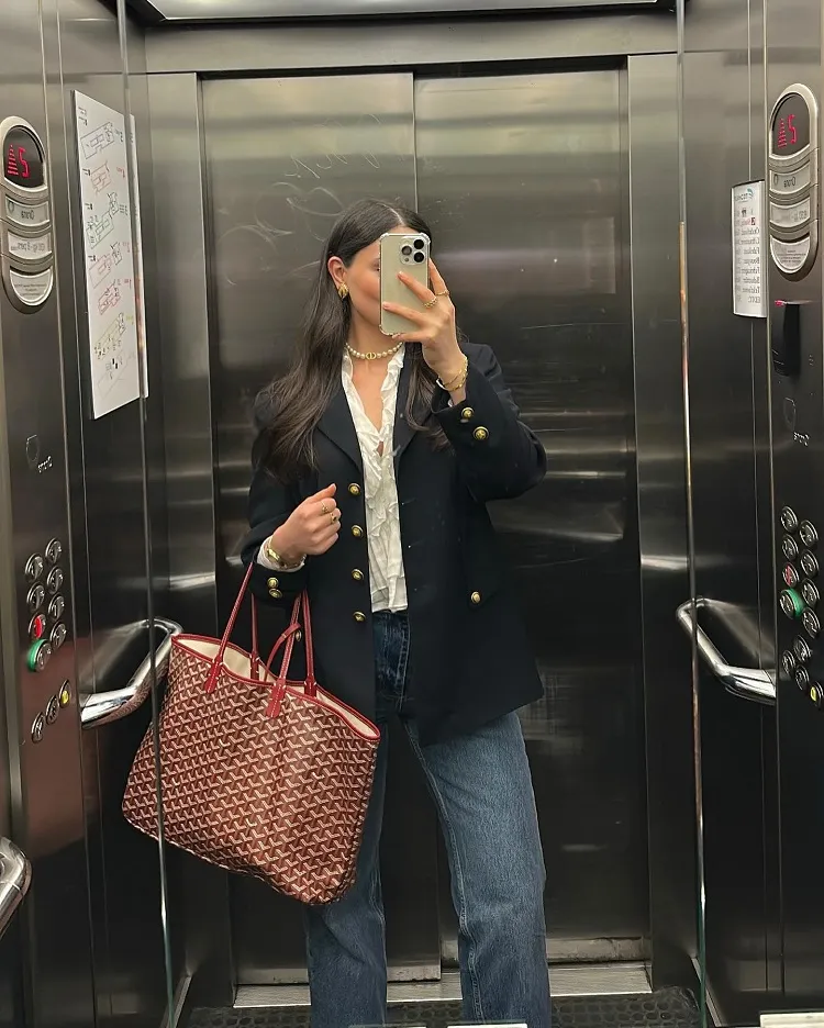 business casual rich mom outfit idea baggy blazer jeans cherry red tote bag