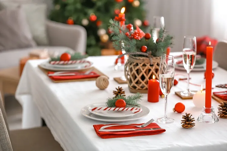choose the style and colors of your christmas table decorations
