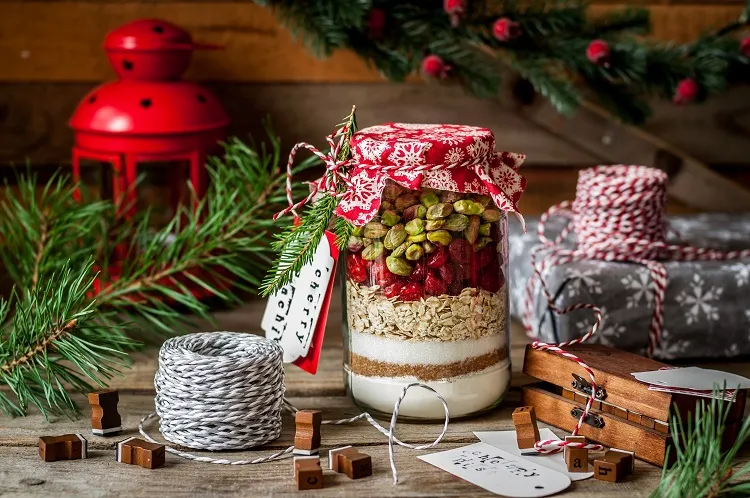 diy christmas cookie mix in a jar