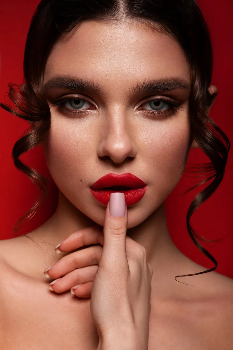 femme fatale smokey eye matte red lipstick makeup christmas new years eve 2023