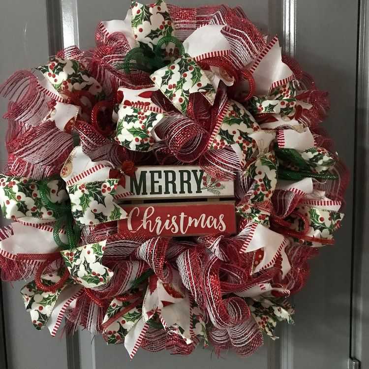 how to make a mesh wreath for christmas creative and festive ideas