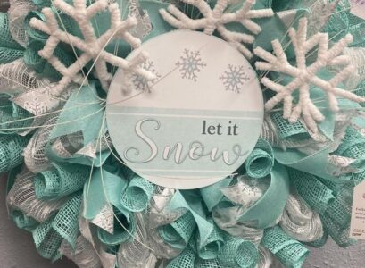 how to make a mesh wreath for christmas creative ideas