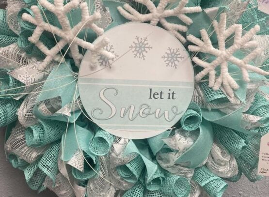 how to make a mesh wreath for christmas creative ideas