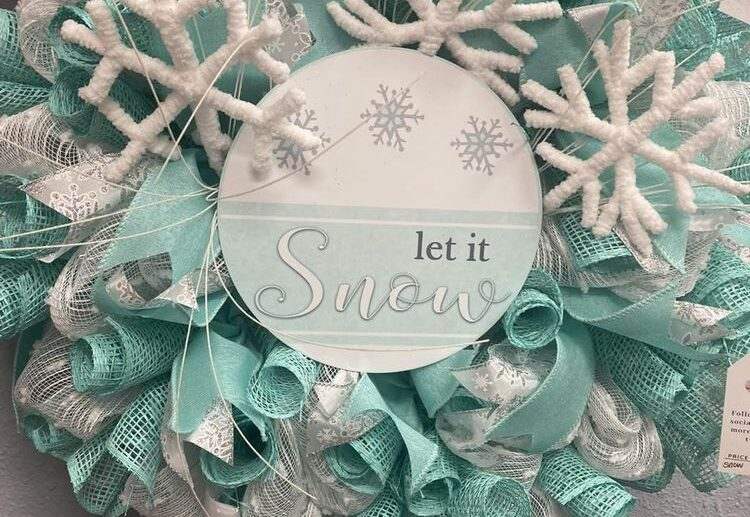 how to make a mesh wreath for christmas creative ideas