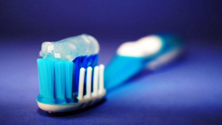how to remove blue toothpaste stains from clothes