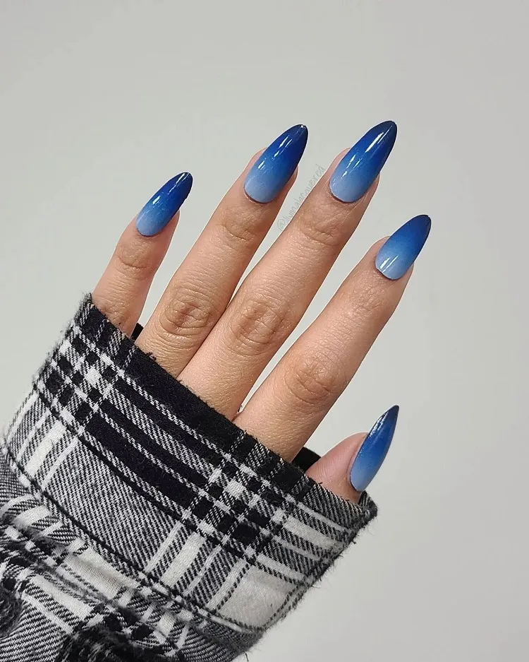long ombre blue nails livinglacquered