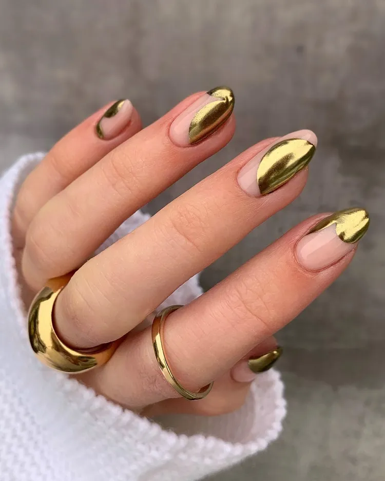 negative space gold metallic nails design idea
