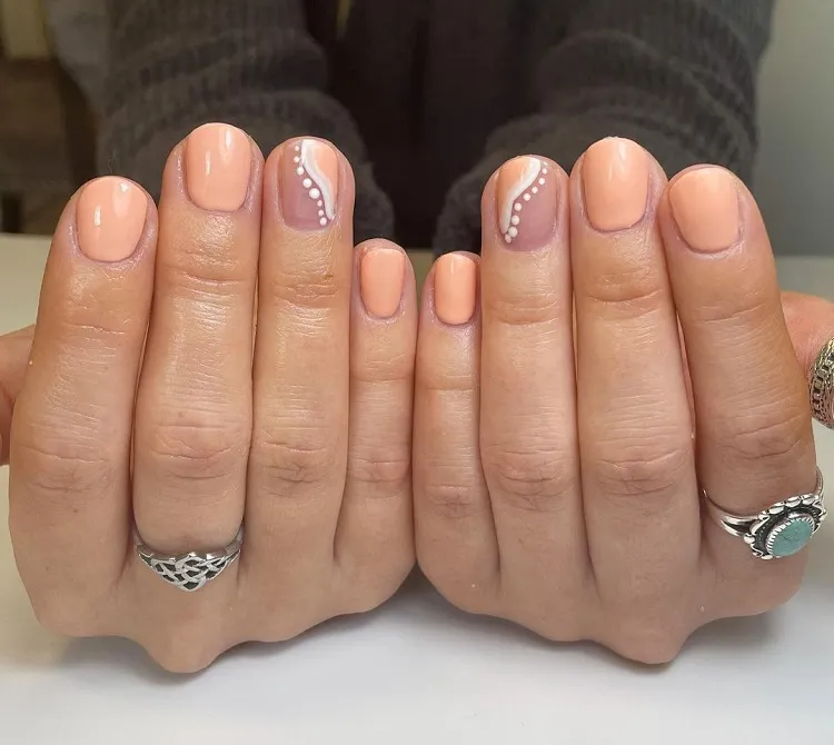 short peach fuzz nail design