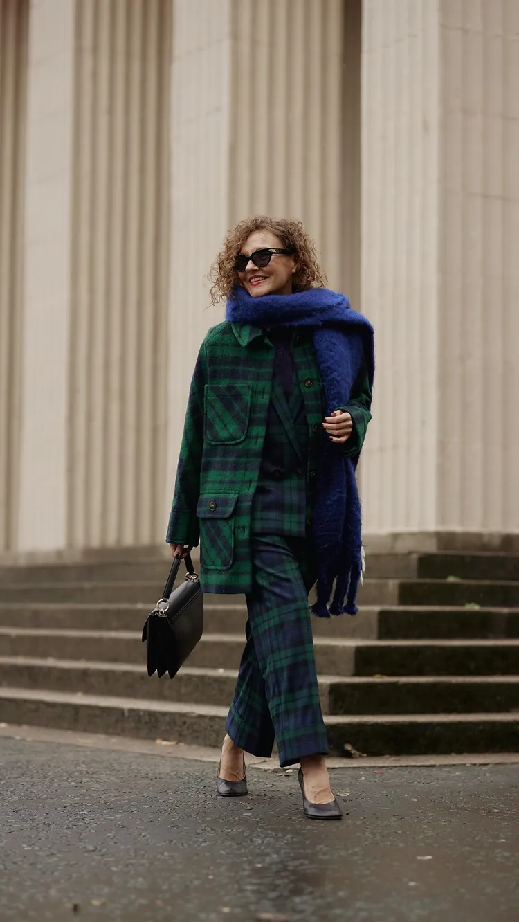 tartan outfit woman over 70 fall winter fashion 2023