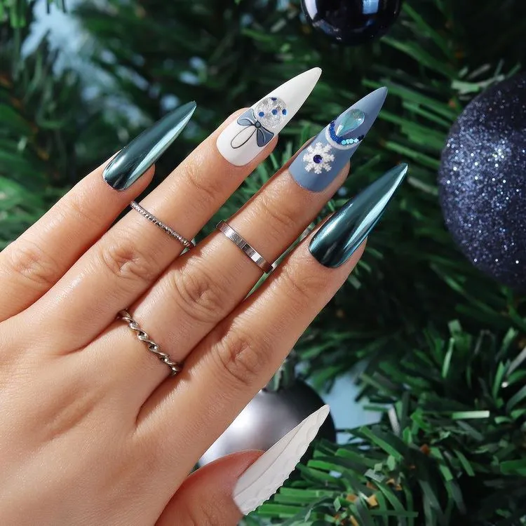 winter nails christmas chrome nail art ideas