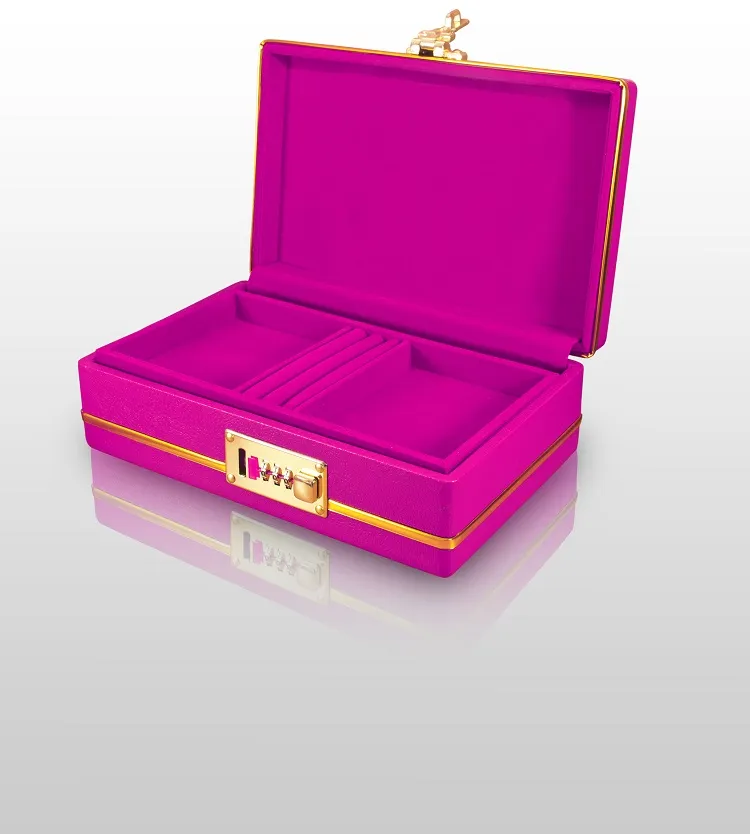 women's stocking stuffers under $10 portable jewelry box