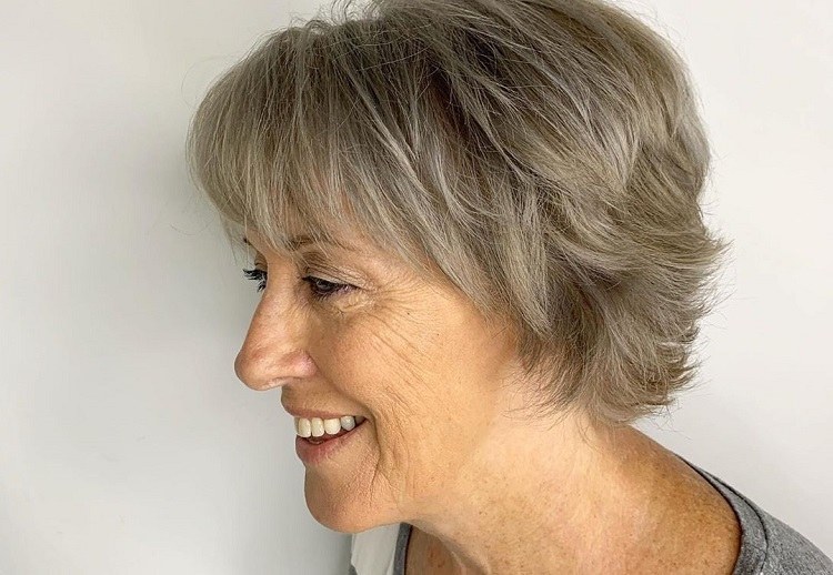 20 gorgeous and youthful layered hairstyles for women over 70 short medium long hair
