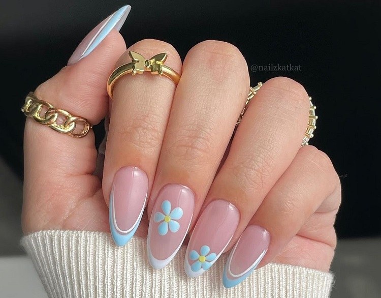 20 Lovely Light Blue French Tip Nails to Try in January 2024