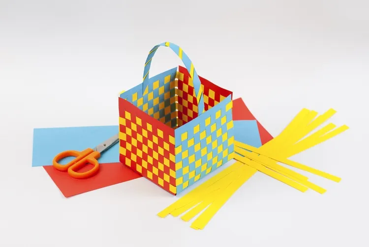 paper weaving easter basket craft for kids