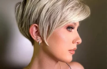 pixie bob with side parting
