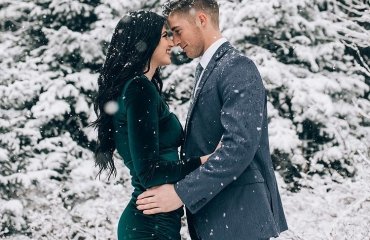 amazing winter outfits for engagement photos ideas 2024