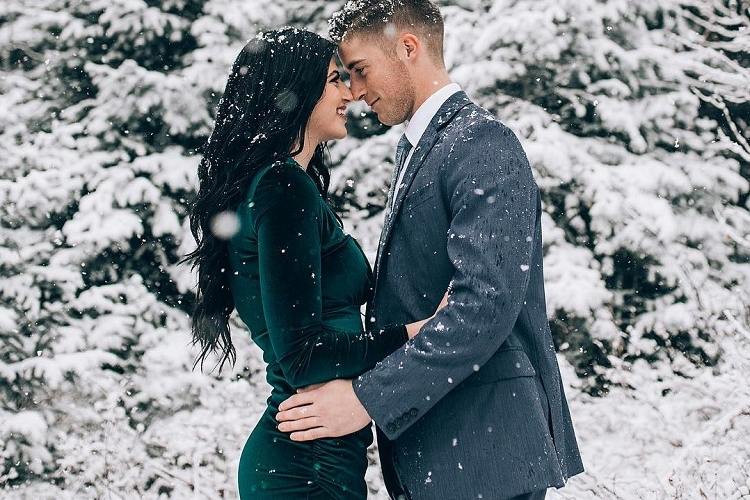 amazing winter outfits for engagement photos ideas 2024