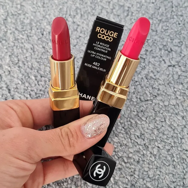 best lipstick for older women to hide lip lines 2024 choice