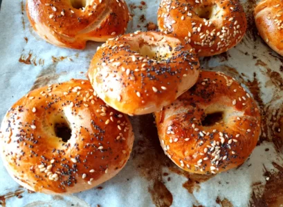 best way to store bagels freshly baked store bought
