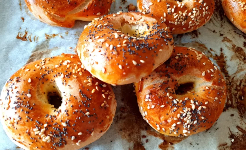 best way to store bagels freshly baked store bought
