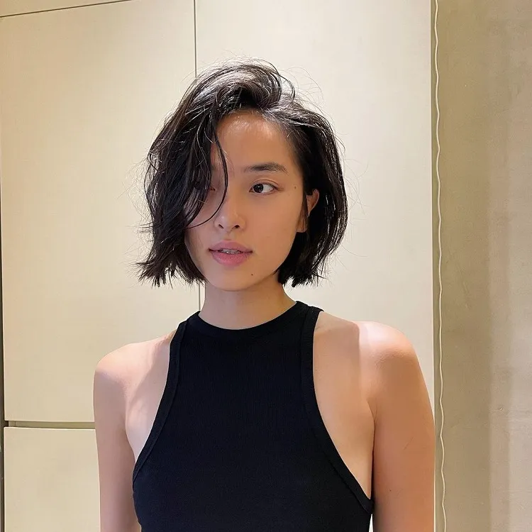 blunt bob with side bangs for thin hair