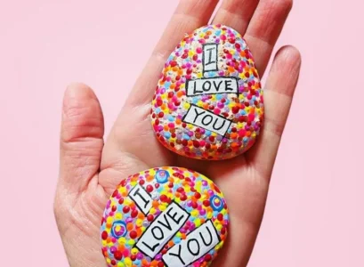 cheap valentines gifts ideas painted rocks