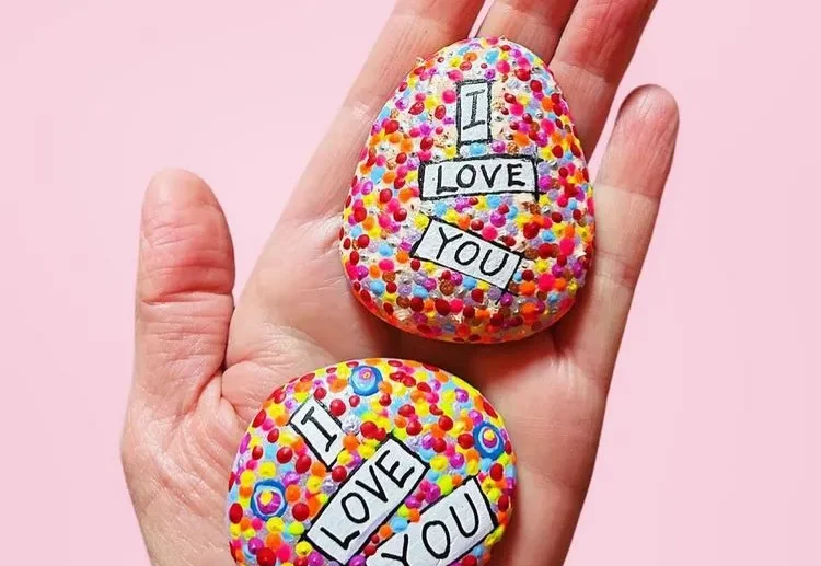 cheap valentines gifts ideas painted rocks