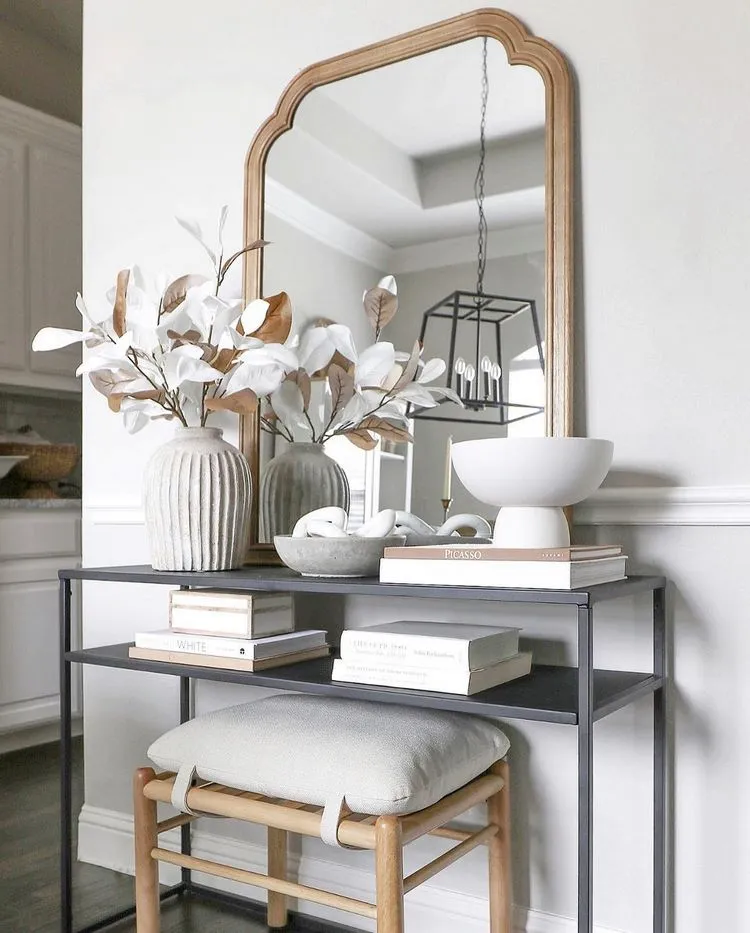 choose the right elements to decorate a console table