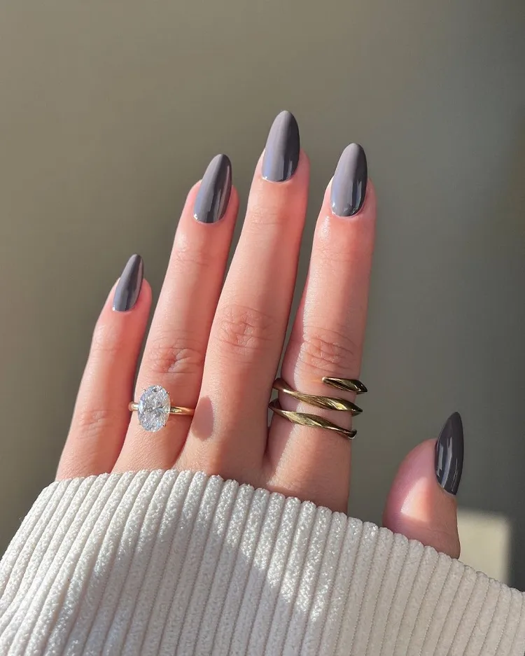 dark gray manicure 2024