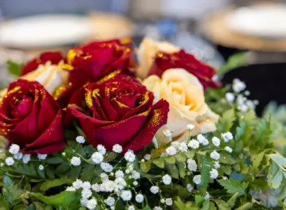 how to make glitter roses at home