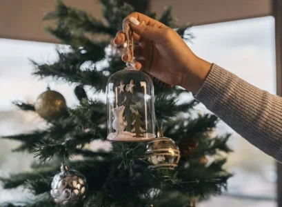 how to store glass baubles to prevent breakage