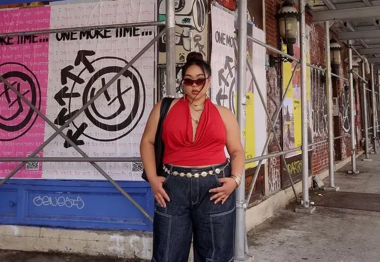 how to style baggy jeans chic casual outfits for plus size women